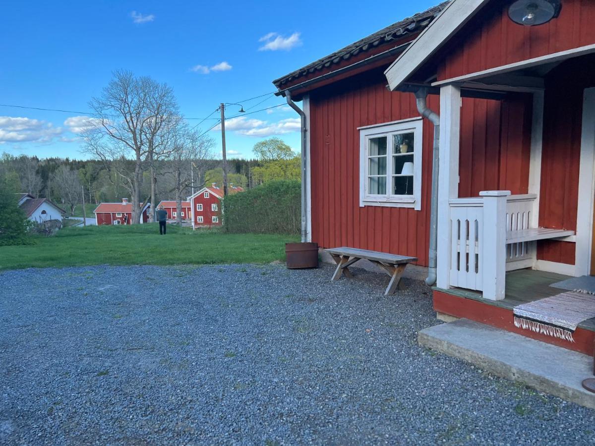 Lilla Backstugan Nora  Buitenkant foto