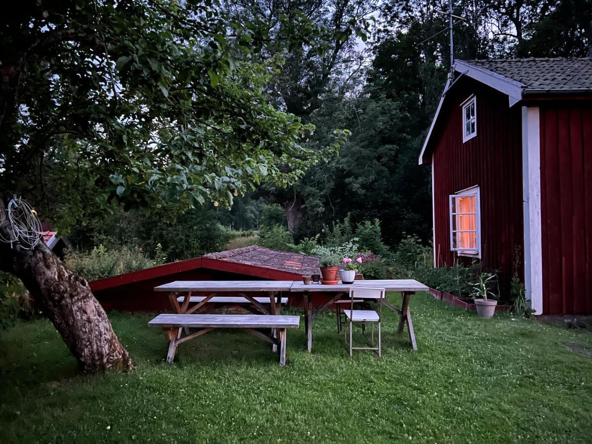 Lilla Backstugan Nora  Buitenkant foto